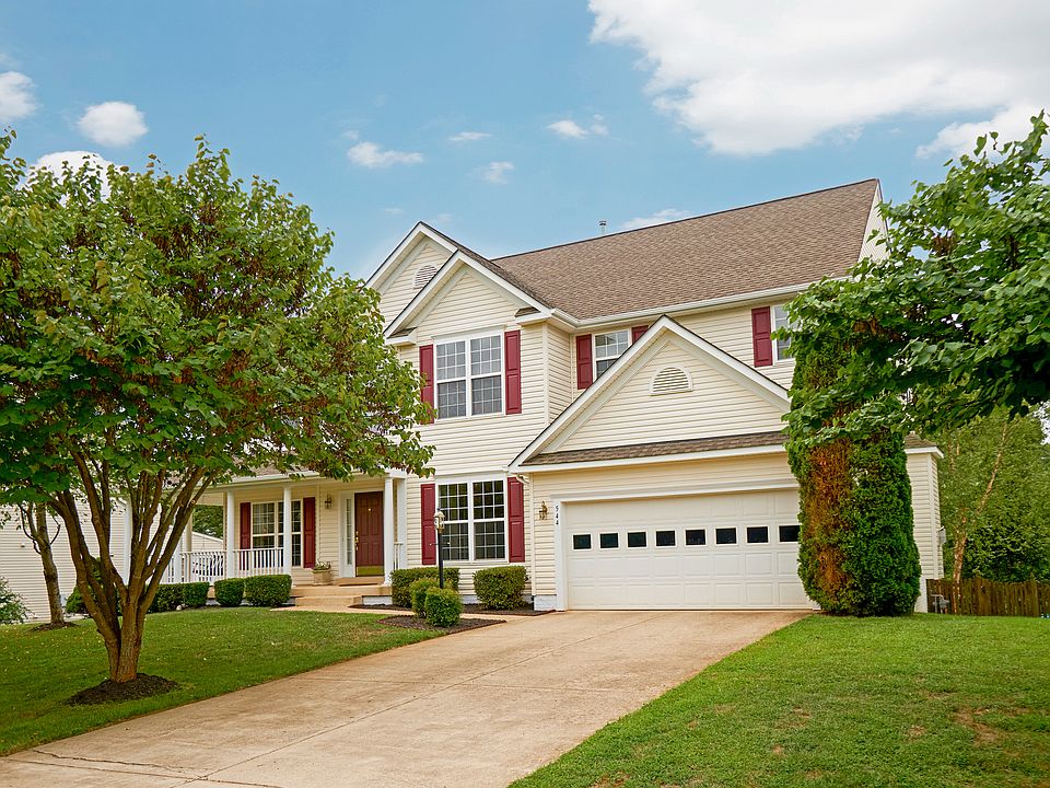 1st image of 544 Greenbriar Dr