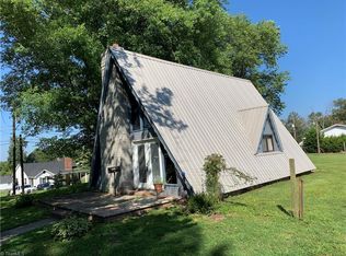 248 Fairview Dr, Mount Airy, NC 27030