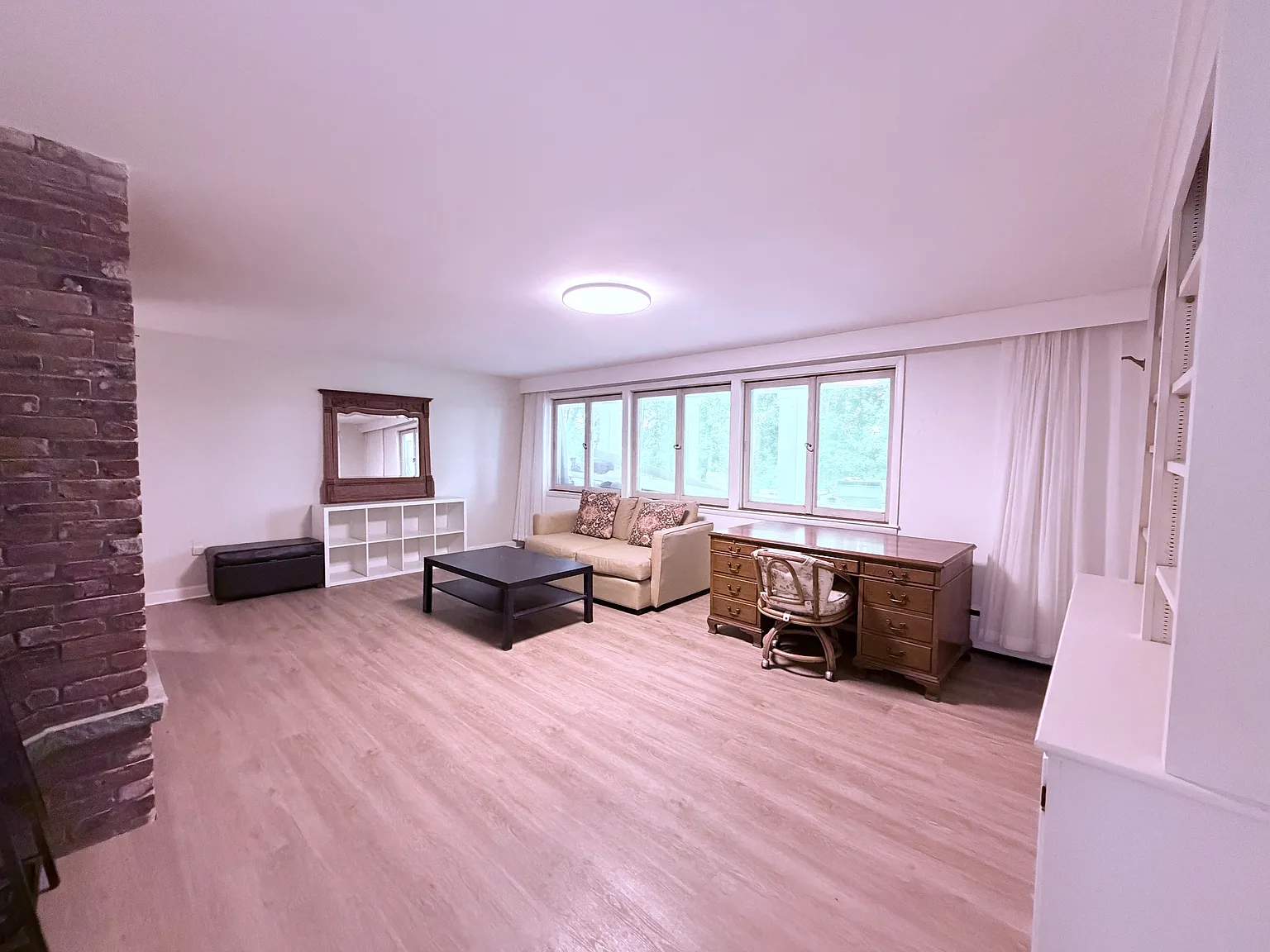 3 bed, 1100 sqft, $3,500 — Photo 2