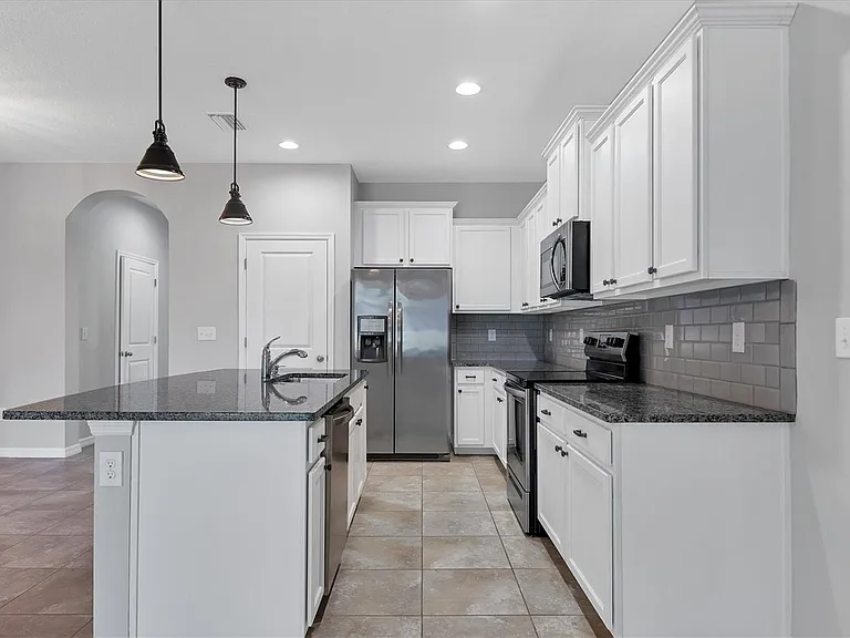 8657 Palmer Park Cir — Photo 14