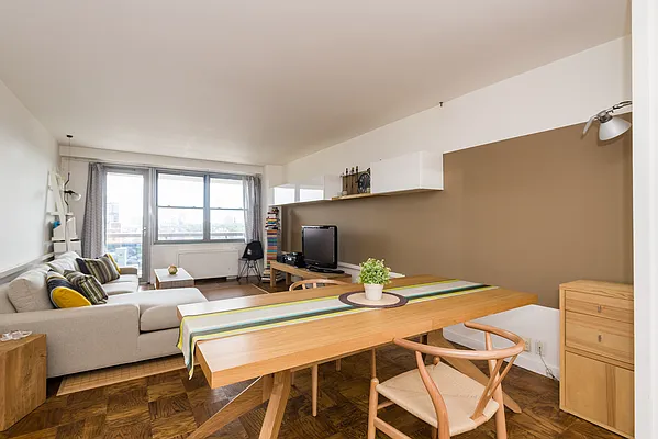 Sold by SBNY RE | media 33