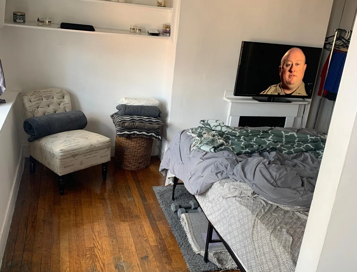Studio, $2,000 — Photo 3