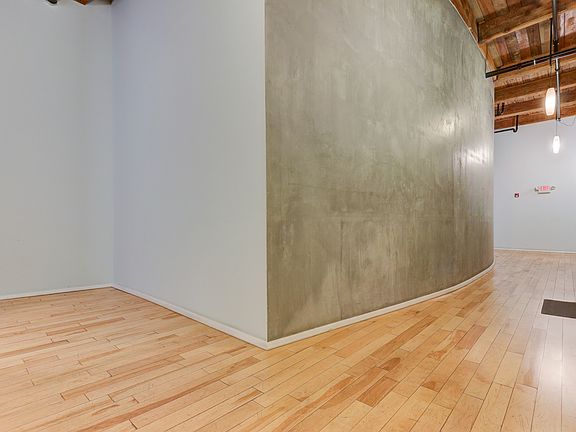 4th image of 220 W Jackson Ave APT 101