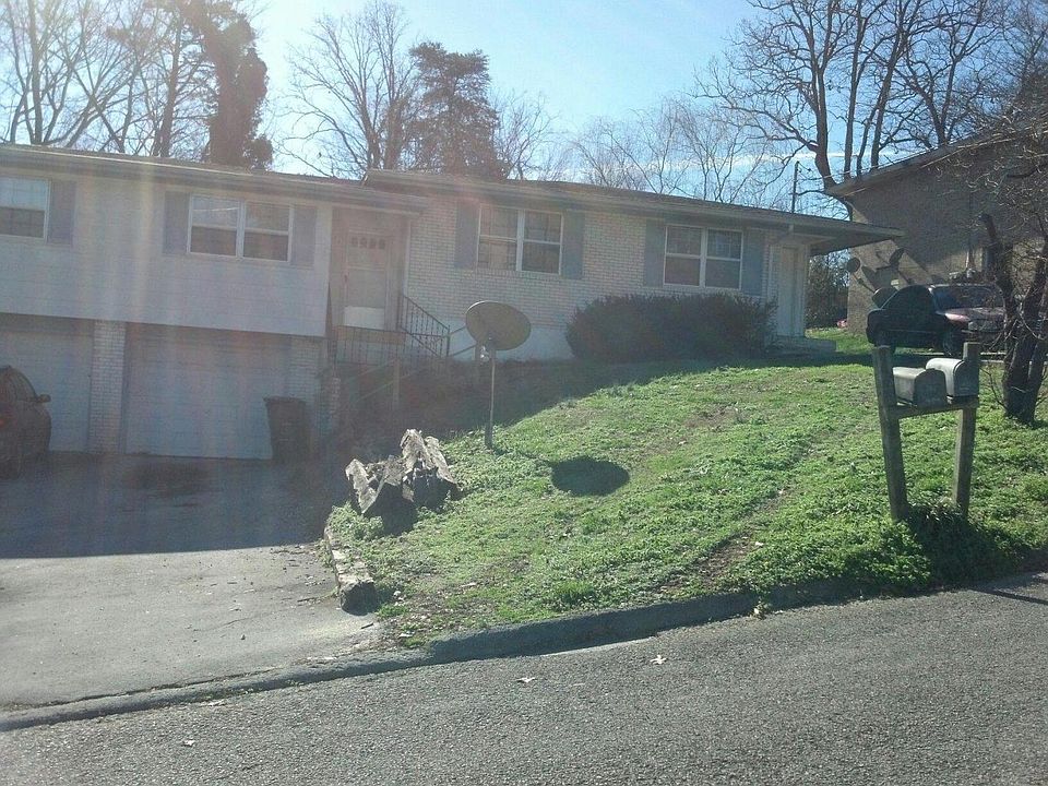1st image of 4604 Plaza Hills Ln