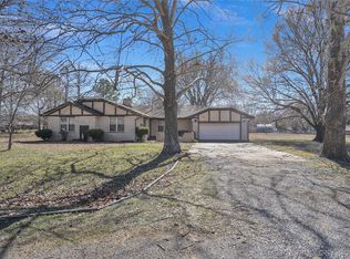 82 Elm Dr, Pryor, OK 74361