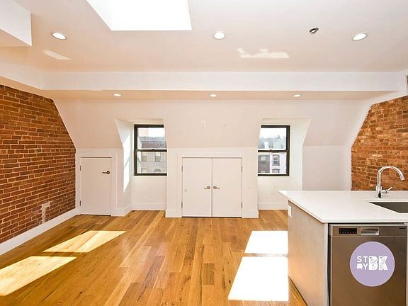 3rd image of 1239 Pacific St #5