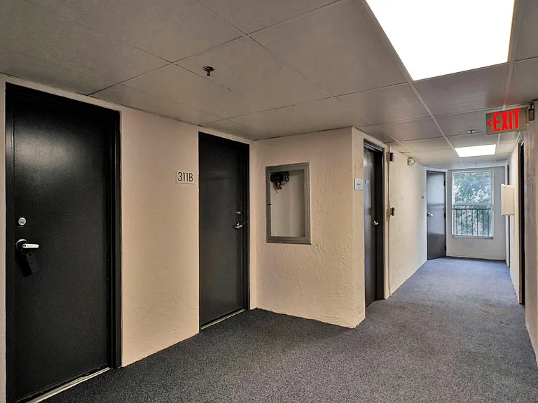 4025 N Federal Hwy #B311 — Photo 39
