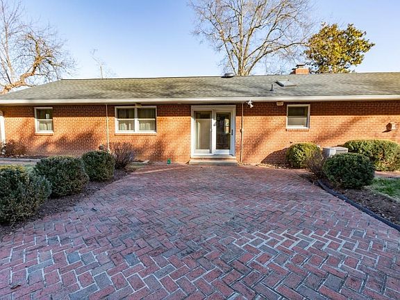 2nd image of 1514 Stonewall Rd