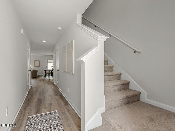 4th image of 3222 Lobelia Ln
