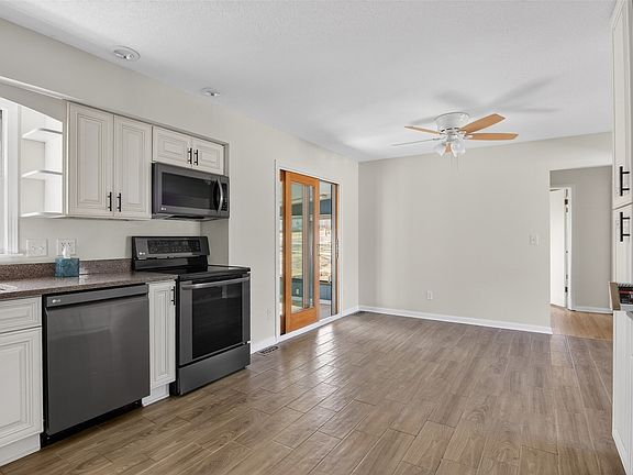 5th image of 3001 Roblang Ct