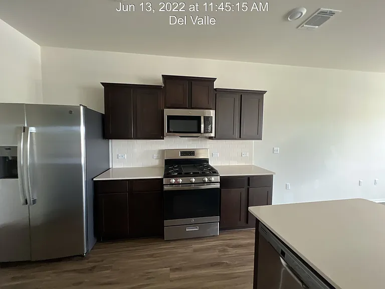 15209 Spruce Frost Cv #B — Photo 4