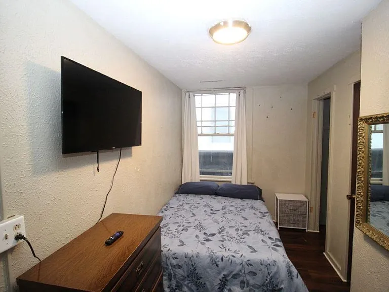 404 1/2 N Dewey St #20 — Photo 4