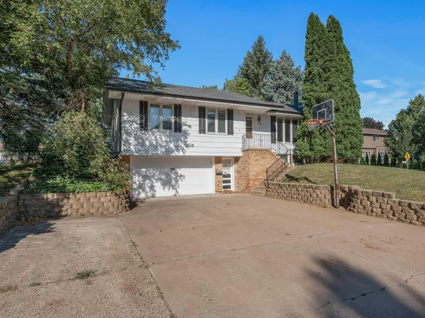 790 10th Ave NW, New Brighton, MN 55112