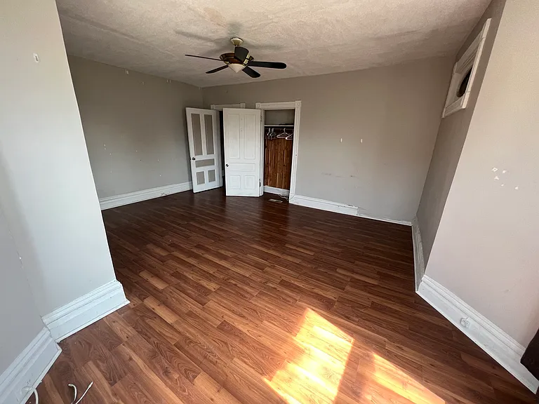 627 College St #1 — Photo 18
