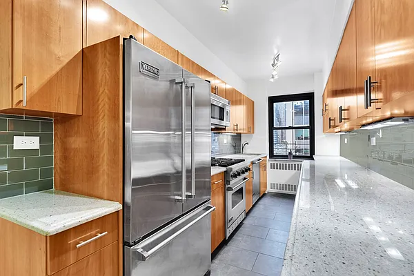 Rented by Cooper & Cooper Real Estate | media 11