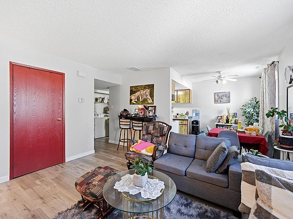 4th image of 1482 Lakewood Rd W