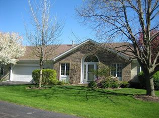 281 Governors Ln, Elgin, IL 60123