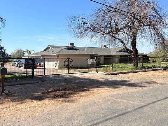 3rd image of 43508 N Jackrabbit Rd