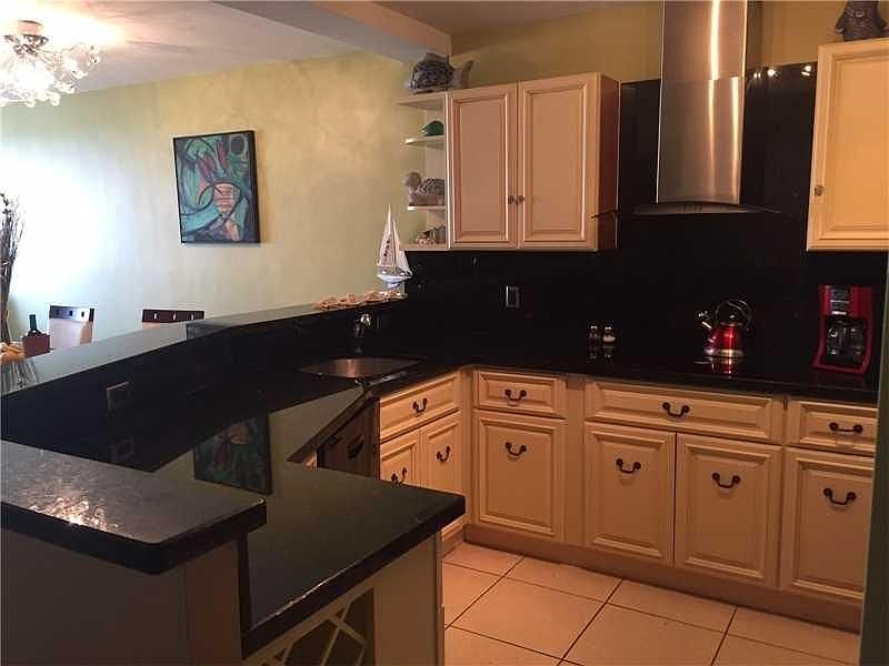 2nd image of 1770 NE 191st St #4141
