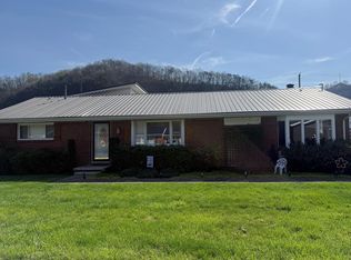 112 Keel St, Pikeville, KY 41501