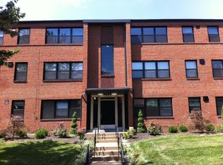 7553 Buckingham Dr APT 3D, Saint Louis, MO 63105