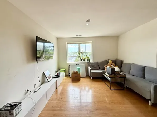 120 Wyllis Ave, Everett, MA 02149