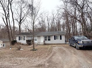 6279 Buckshore Dr, Whitmore Lake, MI 48189