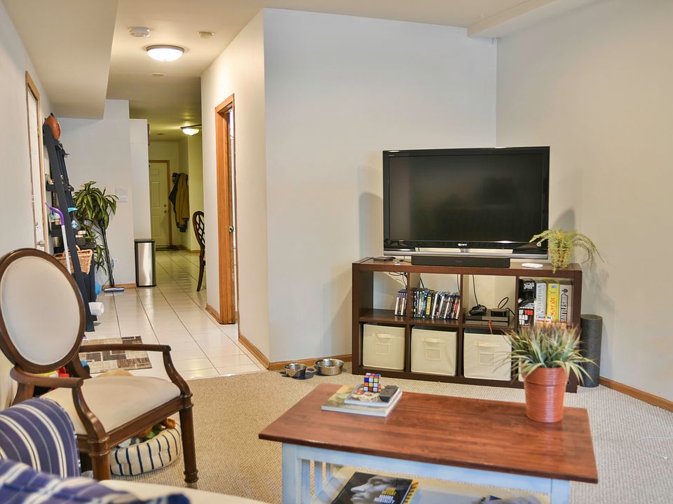 1st image of 1351 N Wolcott Ave #Ge