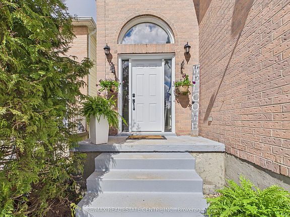 2nd image of 318 Shelburne Pl
