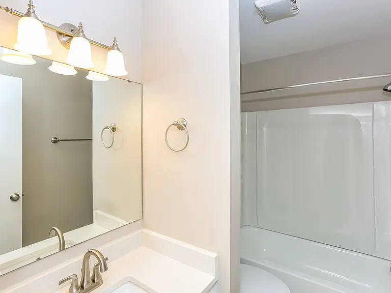 3125 Windbluff Dr — Photo 12
