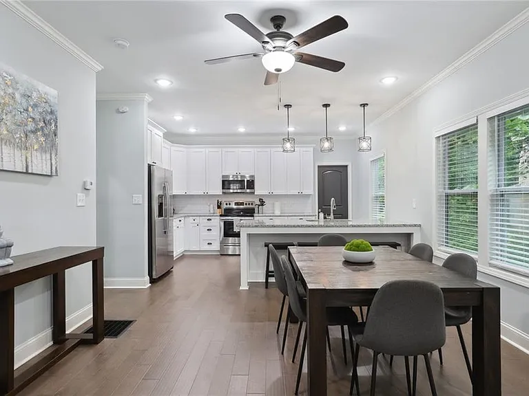 257 Birch St — Photo 3