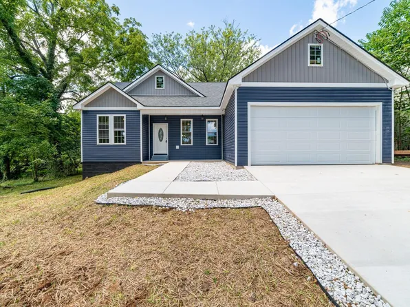 708 Grove St, Bedford, VA 24523