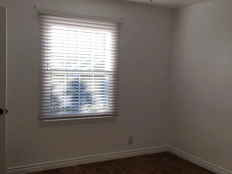622 N Ventura Rd — Photo 7