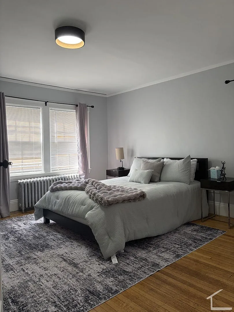 9/1 No Fee! Huge, furnished single family near Watertown Sq! — Photo 4