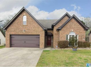 928 Valley Cir, Leeds, AL 35094