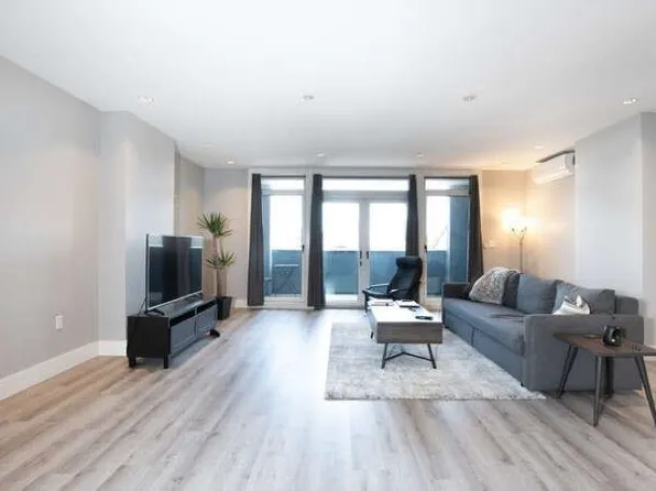 4876 Delta St #202, Delta, BC V4K 2T8