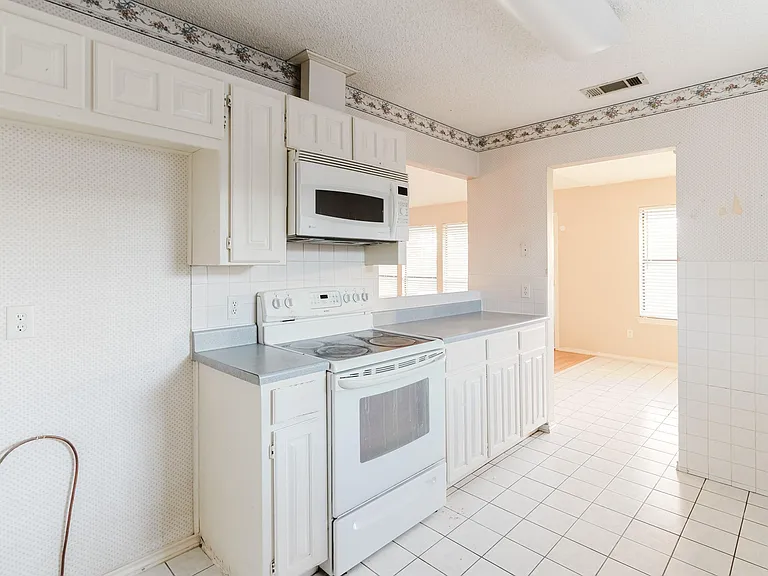 6825 Longleaf Ln — Photo 4