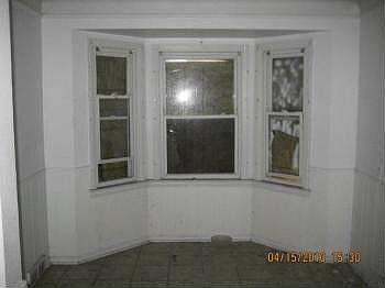5th image of 15235 Saratoga St