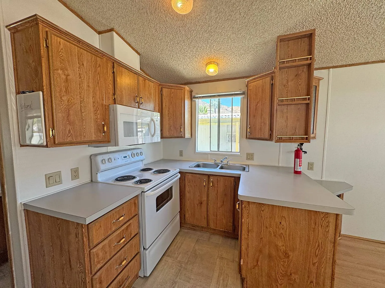 1 bed, 1.0 bath, 400 sqft, $1,395 — Photo 3