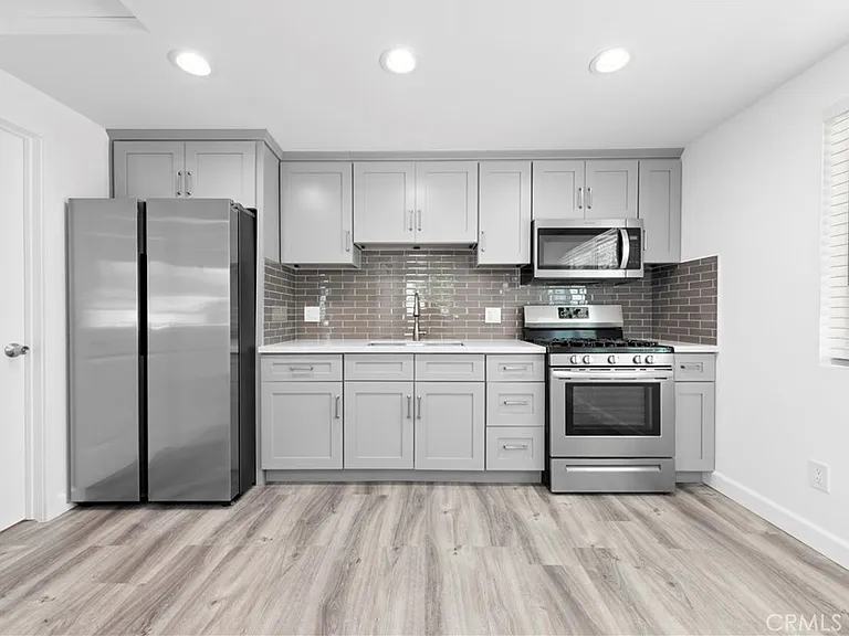 8847 Debra Ave — Photo 8