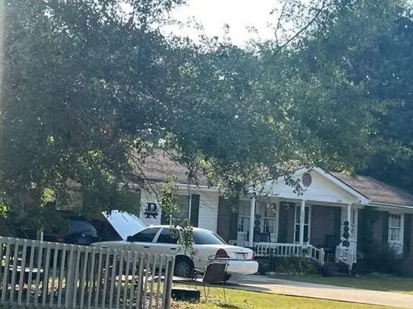 1178 Old Ebenezer Rd, Latta, SC 29565