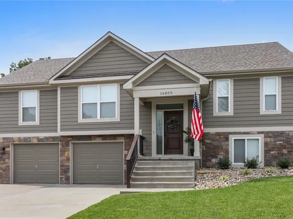 16809 Juniper Dr, Basehor, KS 66007