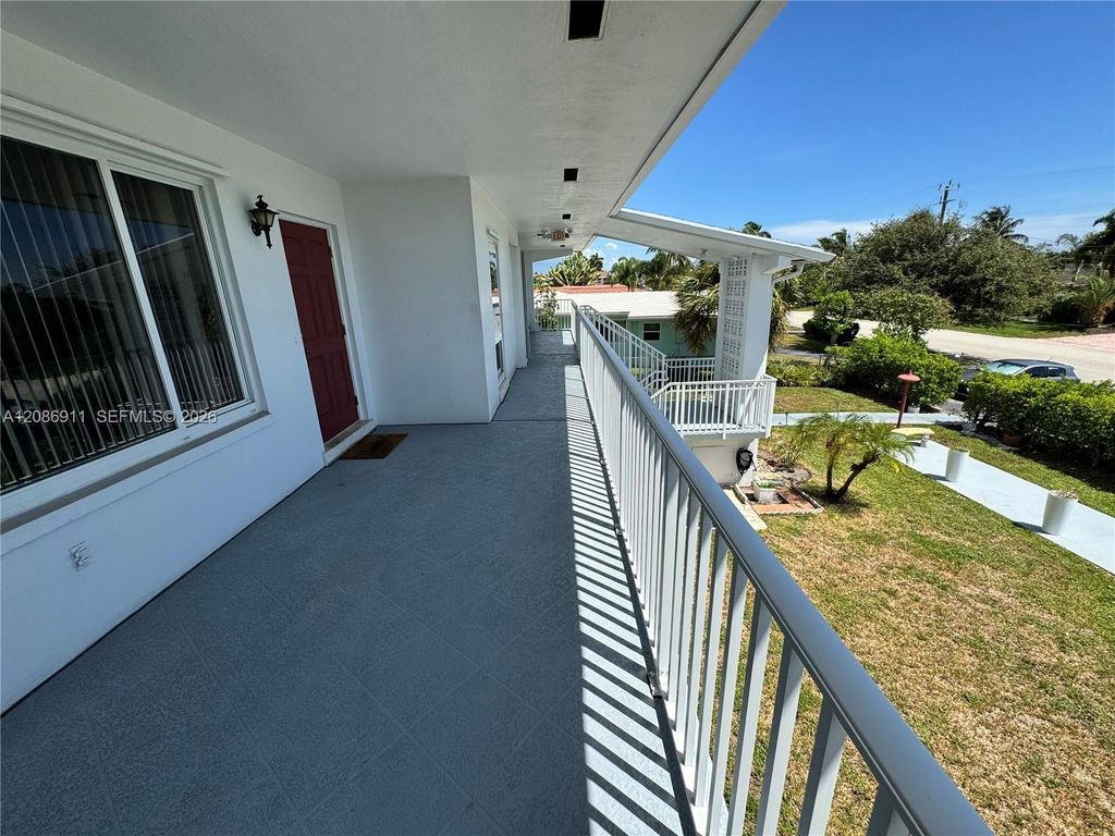 1401 SE 7th Ave APT 15, photo 3