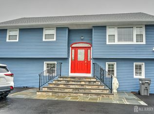 1084 Stelton Rd, Piscataway, NJ 08854