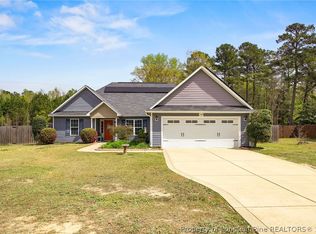 3365 N Fork Ln, Hope Mills, NC 28348
