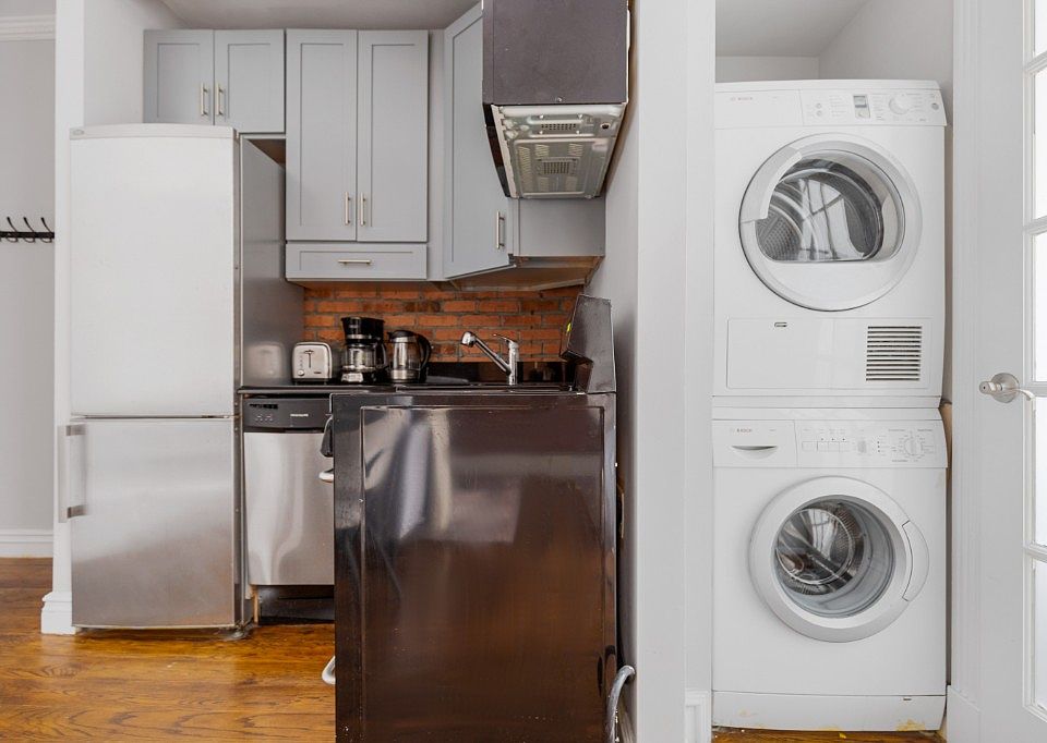 2nd image of 326 E 35th St APT 23