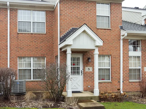 5 Donald Ct, Elmhurst, IL 60126