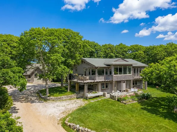 4 Nomans Watch Rd, Aquinnah, MA 02535