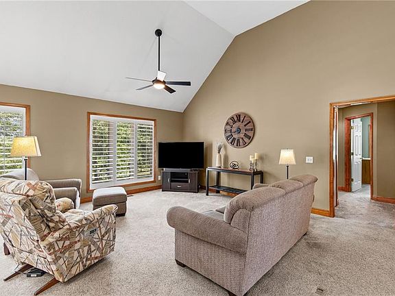 5th image of 6401 SW Reed Ln