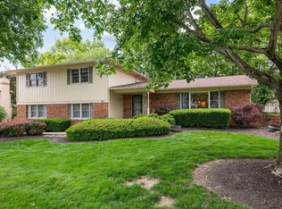 98 Walcreek Dr W, Columbus, OH 43230
